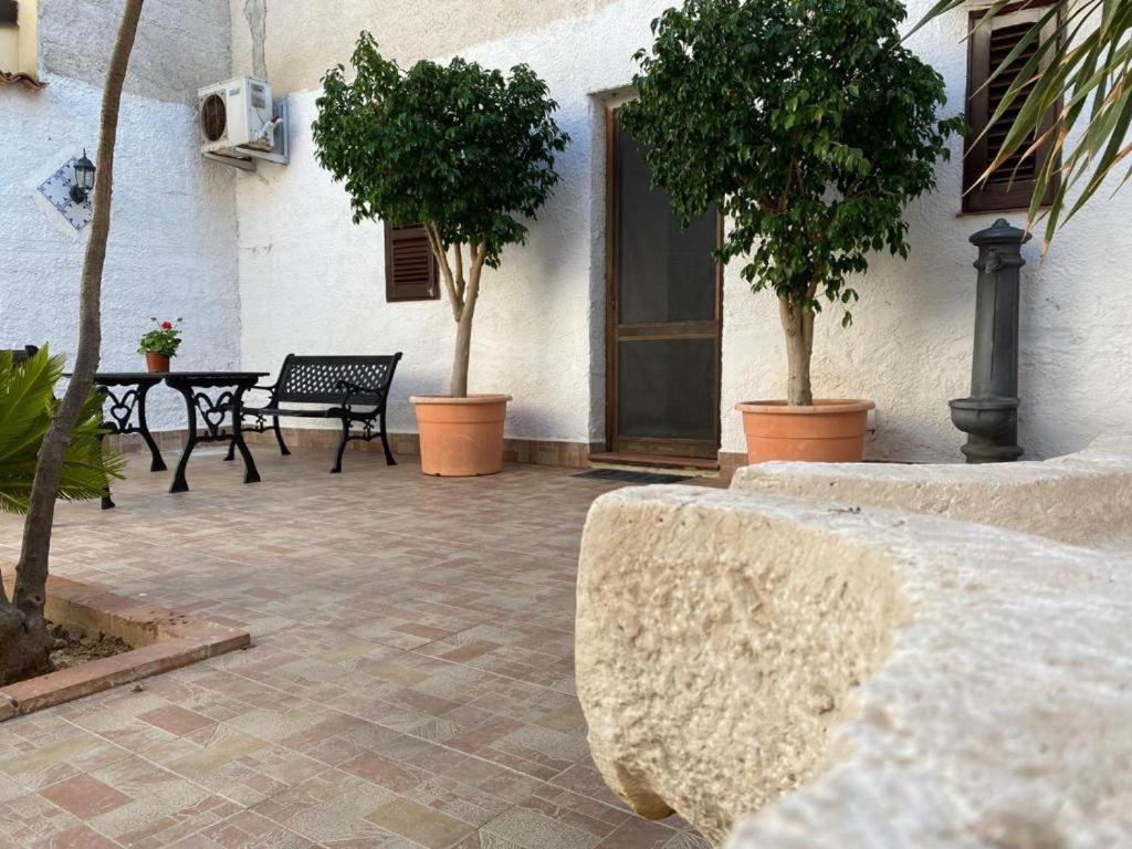 Rifugio Giudeo Guest House Balestrate Exterior photo